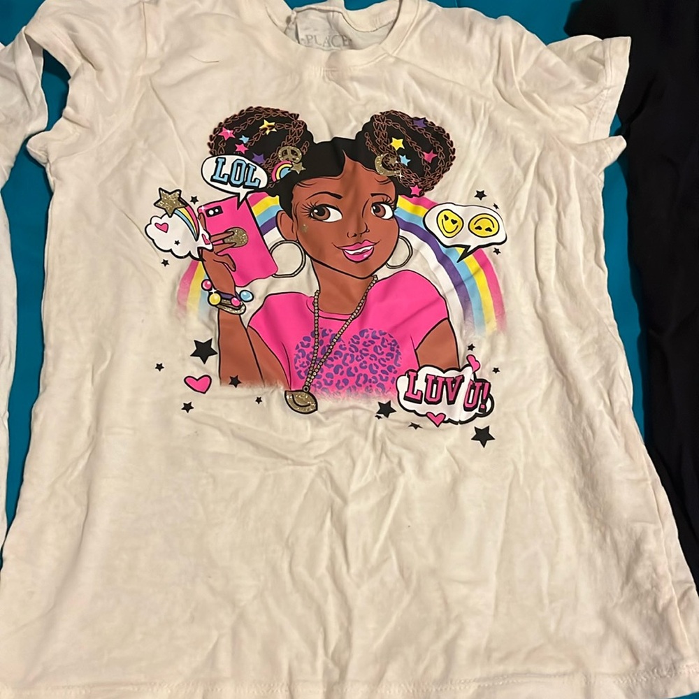 Girls shirt worn only about 2 times grew out of it